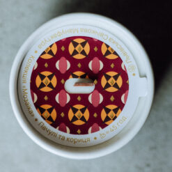 Свічка із соєвого воску з ароматом "пачулі та кориця"