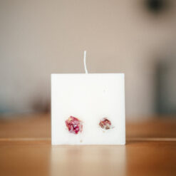 "Трояндова таємниця", свічка-куб з ароматом троянди та рожевого перцю