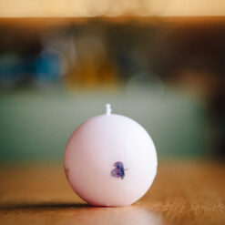 "Ніжність магнолії", свічка-куля з ароматом магнолії та бергамоту