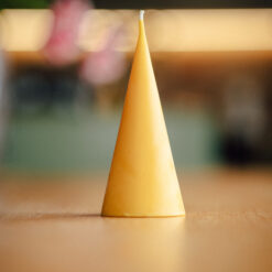 Свічка-конус із бджолиного воску